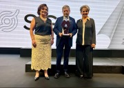 Reconoce como mejor práctica gubernamental el Instituto de Atención a Enfermedades Renales