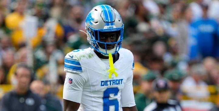 Dan Campbell teases change in CB usage amidst Terrion Arnold struggles