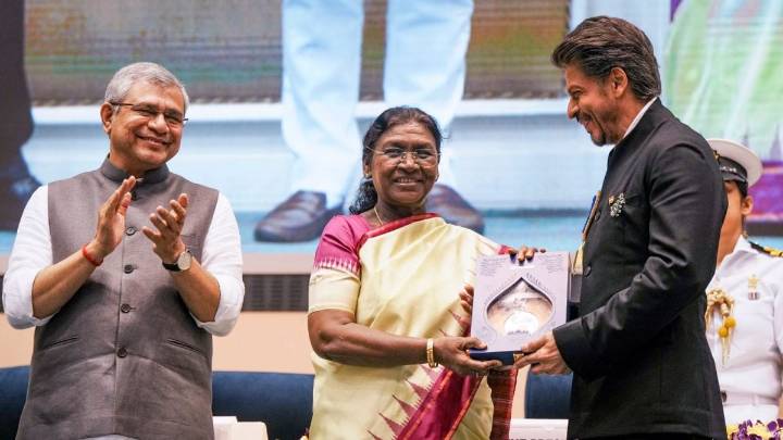 'Congress Overlooked Shah Rukh Khan': BJP Slams Opposition For Politicising National Awards