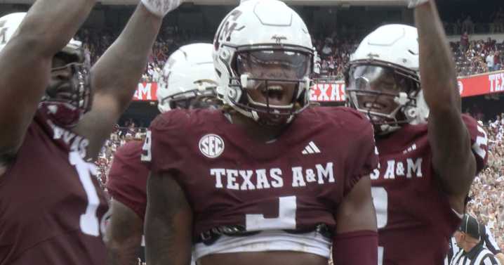 Texas A&M beats Utah State 44-22, improves to 2
