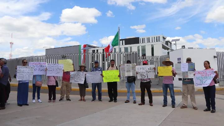 Pensionados del ISSSSPEA se manifiestan en el PJF y confían en que nuevos jueces respeten la Ley de 1991
