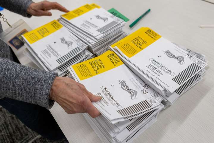 Trump administration sues Oregon to force it to turn over full information about each Oregon voter