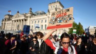 Una multitud clama en Berlín contra la 'complicidad alemana' en el genocidio de Gaza