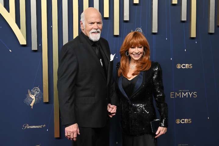 Did this country legend confirm her engagement at the Emmy’s?
