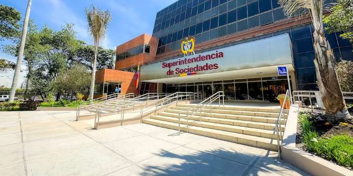 Supersociedades abrió convocatoria 2025 para auxiliares de justicia y confirmó fechas y requisitos oficiales