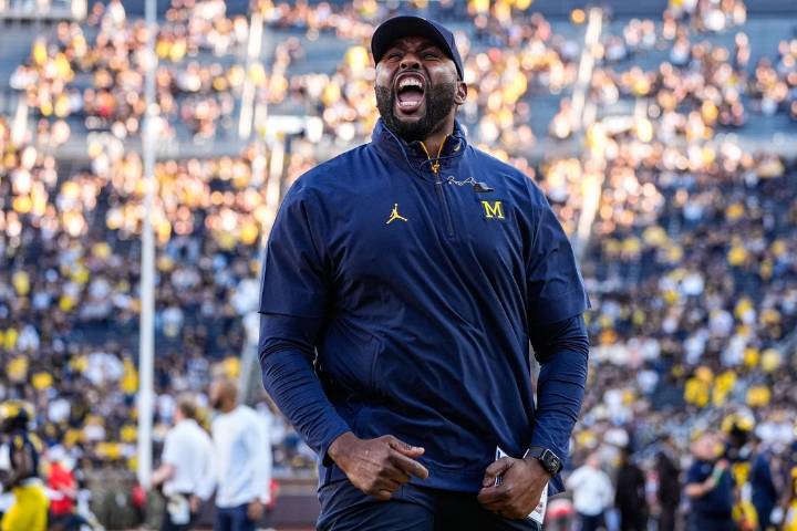Deadspin | Michigan, Wisconsin clash features teams headed in opposite directions