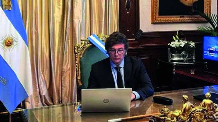 Milei vetó la ley de financiamiento universitario y lo envió al Congreso
