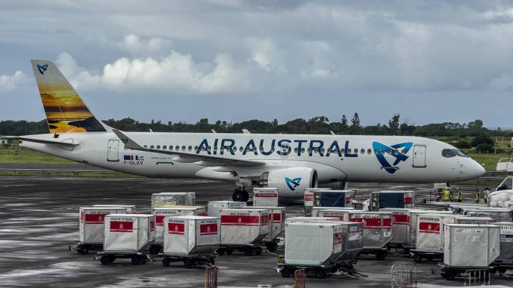 Persistent Pratt & Whitney GTF Engine Complications Prompt Air Austral To Retire Airbus A220