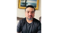 EU confunde a barbero con integrante de red de lavado de dinero; exige retiren su foto de diagrama