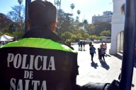 Destituyeron a un agente de la Policía de Salta por faltar a trabajar