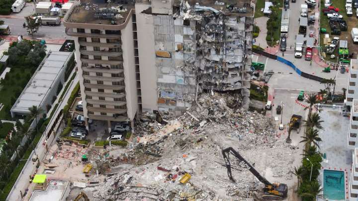 Federal investigation homes in on pool deck and early warning signs in collapse of Champlain Towers South