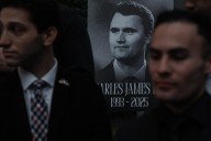 Decenas de personas son despedidas por sus comentarios sobre el asesinato de Charlie Kirk