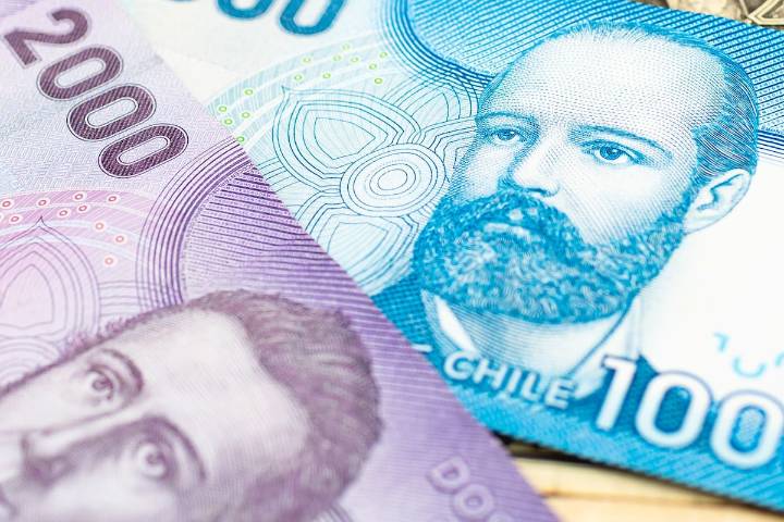 Hay más de $1.416 millones a repartir: revisa si tienes saldo a favor en una caja de compensación en Chile