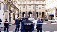 Vehículo embiste a peatones en Francia; un muerto y tres heridos