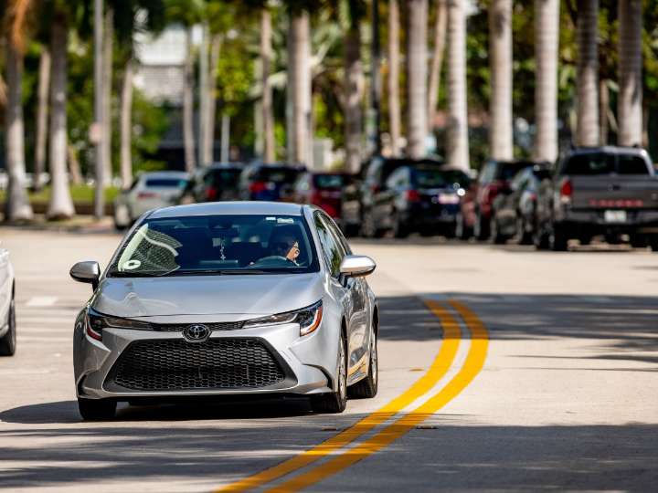 Cuáles son los mejores autos para ahorrar gasolina en Estados Unidos, según Gemini