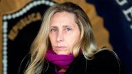 Elecciones en Buenos Aires: escribieron “3%” junto al nombre de Karina Milei en la escuela donde vota