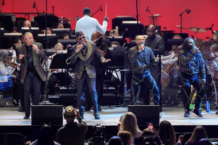 Where to watch 'A Grammy Salute to Earth, Wind & Fire Love' without cable