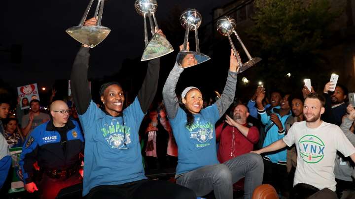 Lynx quartet: Moore and Fowles joining former Lynx teammates Whalen, Augustus in the Hall of Fame