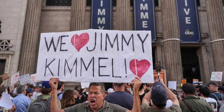 Late-night shows address Jimmy Kimmel suspension with humor, solidarity