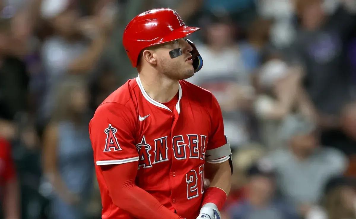 Angels star Mike Trout honored with unique fan request after hitting 400th home run ball