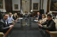 Cambios "light". Sin tocar el equipo ni el programa, Milei se conforma con exhibir otra dinámica en la toma de decisiones