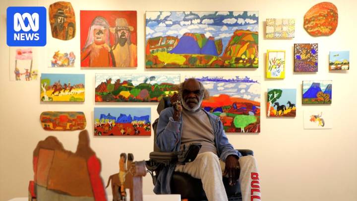 Bindi Magic art exhibition opens in Alice Springs as organisation celebrates 25 years