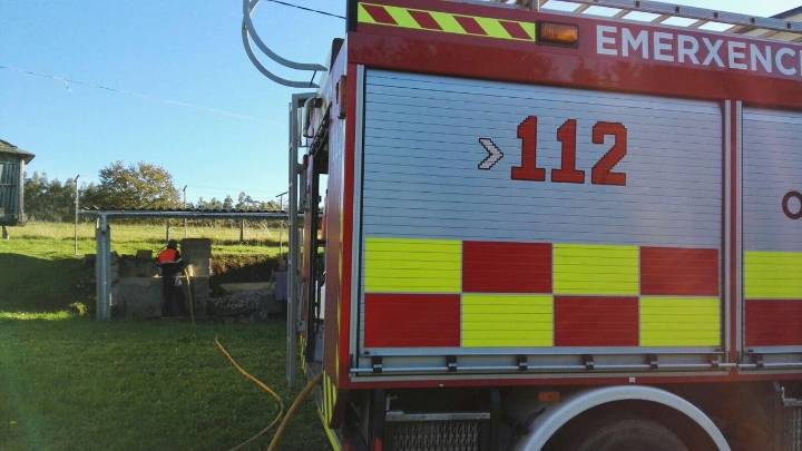 Muere un vecino de Moeche de 87 años que vivía solo, en un incendio en su habitación