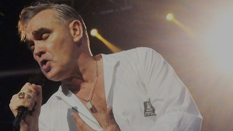 Morrissey anunció la venta del catálogo completo de The Smiths y abrió la polémica entre sus fans