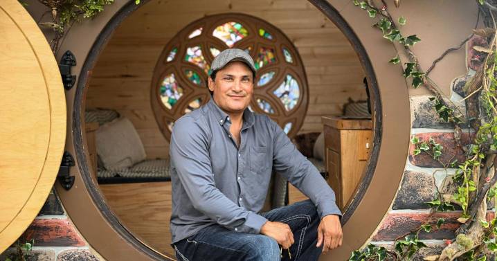 'Portal of imagination': Colorado artist creates whimsical Hobbit houses
