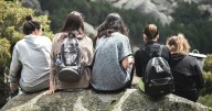 Sernatur abre nuevos cupos del programa de viajes exclusivos para mujeres