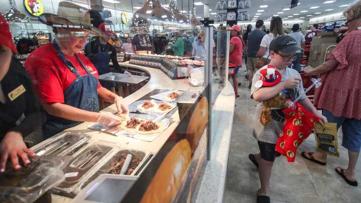 See where the closest Buc-ee's location is to Louisville
