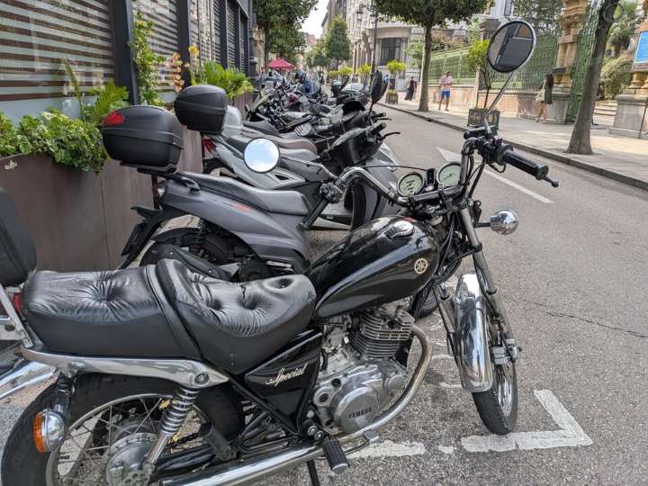 Casi cuatro de cada diez motos en España no tienen la ITV en regla