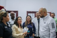 El Alcalde Héctor Soto evalúa las instalaciones del Oncológico Génesis Petit en San Francisco: Compromiso con la salud local.