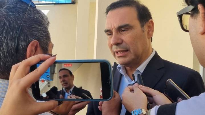 Gustavo Valdés llegó a Río Cuarto para la reunión con gobernadores en medio de una fuerte tensión con Javier Milei