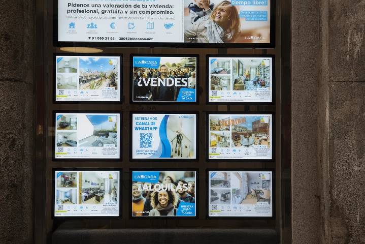 La Eurocámara pide hipotecas baratas y exención de impuestos para la primera vivienda: "Hasta el 70% de los jóvenes no tienen más opción que vivir con sus padres"