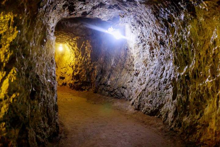 Después de estar atracados 48 horas en una mina, 13 mineros son recados en Colombia; 10 siguen bajo tierra