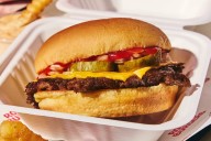 Popular restaurant known for its smash burgers to open new Calgary location