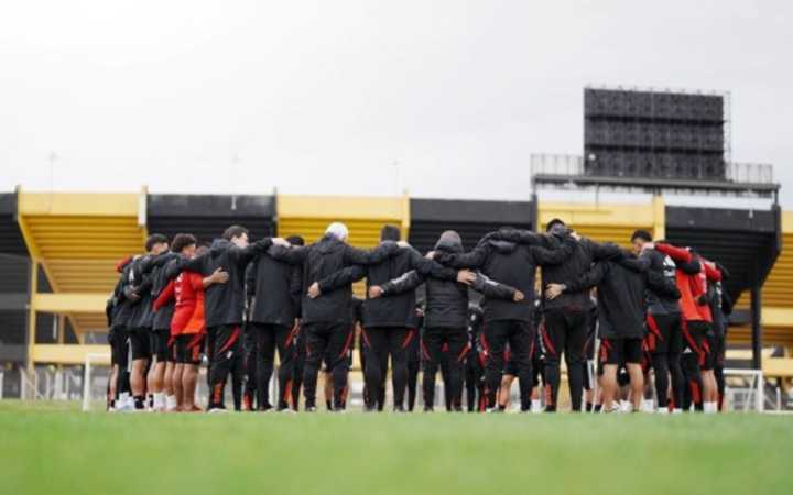 27 Valientes: quedó completa la Selección Peruana en Montevideo