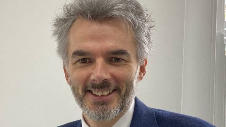 What a neurologist eats every week to reduce his dementia risk (including coffee with cream)