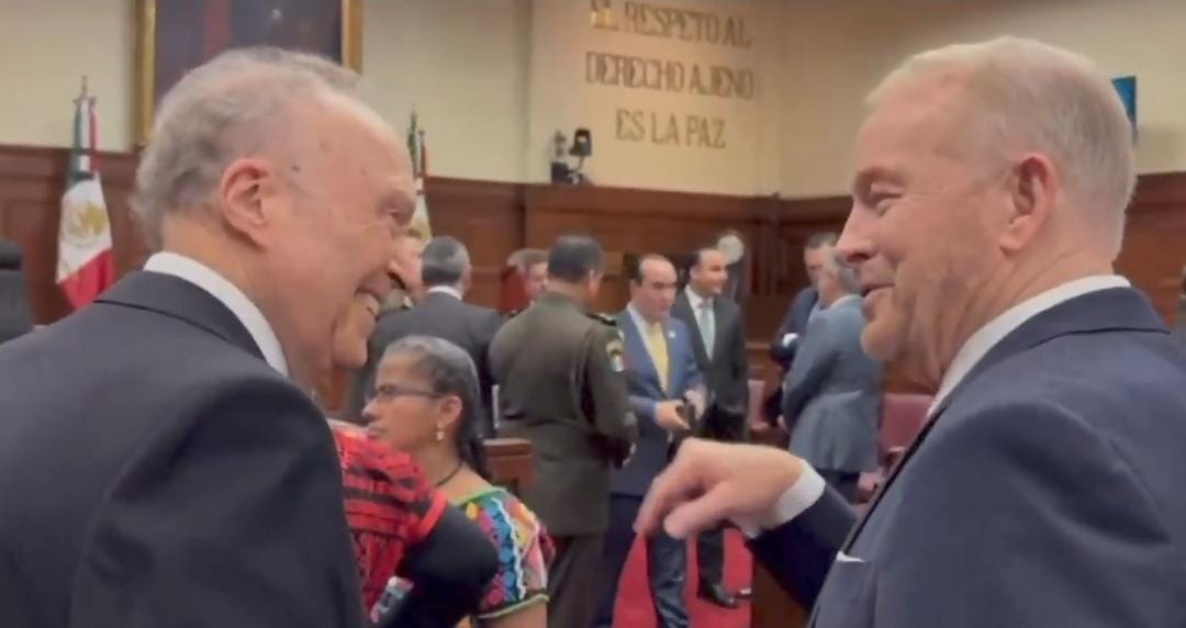 Ronald Johnson asiste a primera sesión de SCJN
