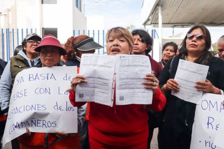 Protestan "naranjitas" por bono pendiente; se pagará la siguiente quincena, afirma el OOSL