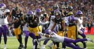 Steelers hold on for 24-21 win over Vikings in NFL's first regular