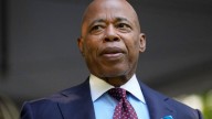 Alcalde de Nueva York, Eric Adams abandona su campaña de reelección