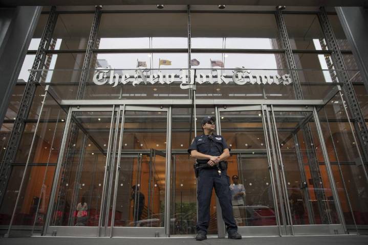 Juez federal de Florida desecha demanda de Trump contra The New York Times
