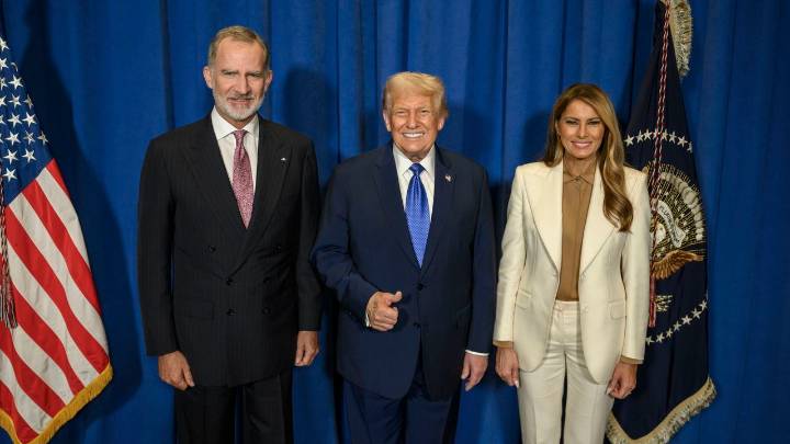 La Casa Blanca distribuye la imagen del saludo del rey y Trump en Nueva York