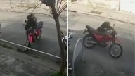Mar del Plata: Así roban una moto a plena luz del día en menos de un minuto