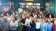 ¿La Libertad Avanza en Entre Ríos tuvo que agregar "personas con IA" porque no pudo llenar un salón?