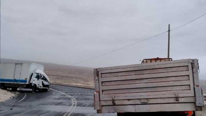 Conductores de vehículos resultan heridos tras fuerte choque en Chaparra