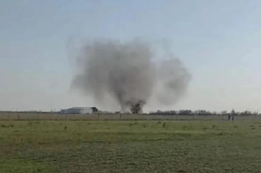 Una avioneta se estrelló y murieron dos personas durante un festival de acrobacias en Córdoba