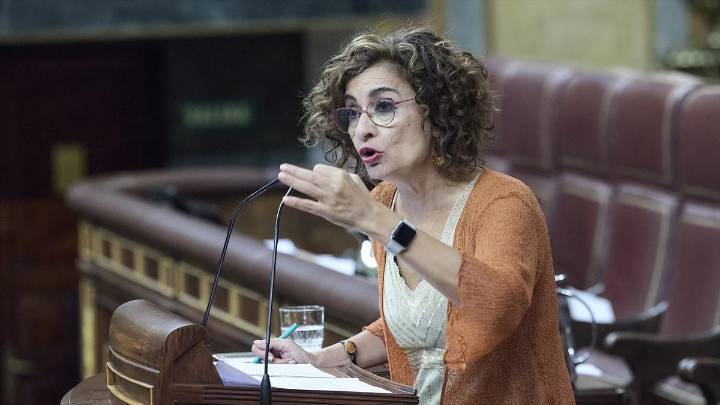 España es el único país de la UE que no ha enviado el plan de presupuestos a Bruselas, denuncia la AIReF